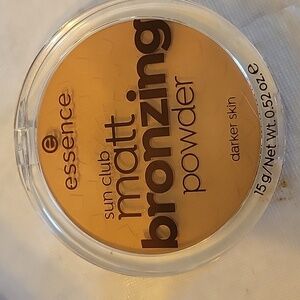 Nwt matt bronzing powder